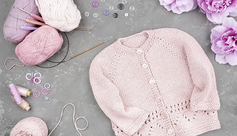 CARDIGAN, KNITTING, COIL, CROCHET HOOK, KNITTING NEEDLES