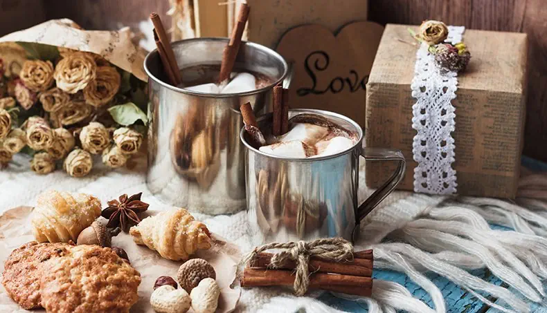 CACAO, TASSE, GUIMAUVE, CANNELLE, ANIS