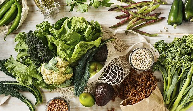 LIME, PÂTES, CHOU FRISÉ, AVOCAT, LENTILLES