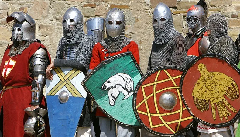 CHEVALIER, MOYEN-ÂGE, CASQUE, ARMURE, BOUCLIER