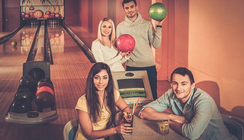 JEU DE QUILLES, COCKTAIL, VOIE, AMIS, JEU