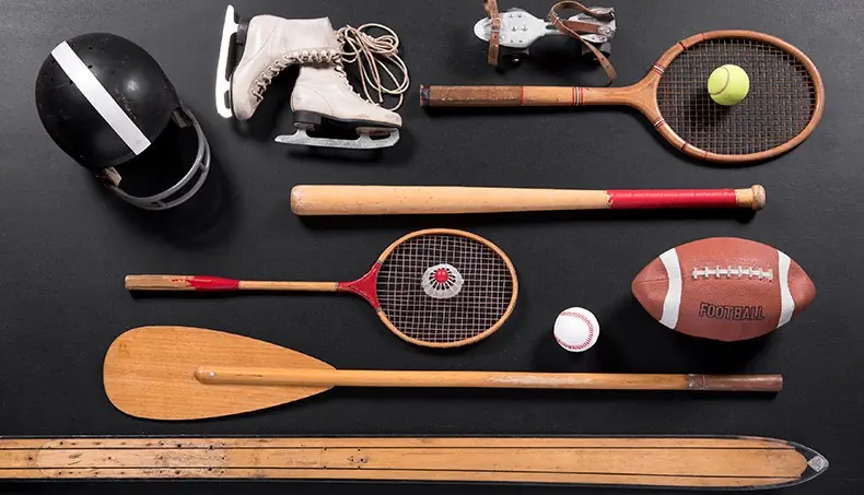 RACKET, SKIS, PADDLE, SHUTTLECOCK, TENNIS