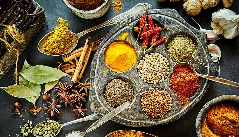 ESPECIARIA, PÁPRICA, CANELA, PIMENTÃO, FOLHA DE LOURO