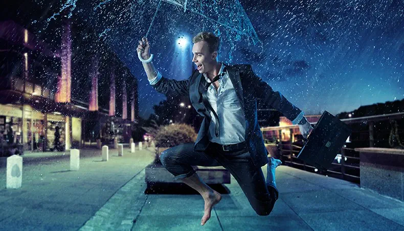 RAIN, HASTE, UMBRELLA, STREET, SHIRT