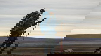 Movie poster: Alone Across the Arctic - 2019