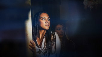 La petite fille à la fenêtre