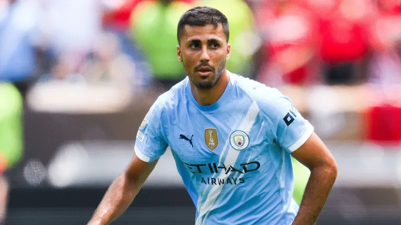 Enzo Maresca identifies Premier League star as 'dream' successor to Rodri as Man City prepare for life after Spanish anchor
