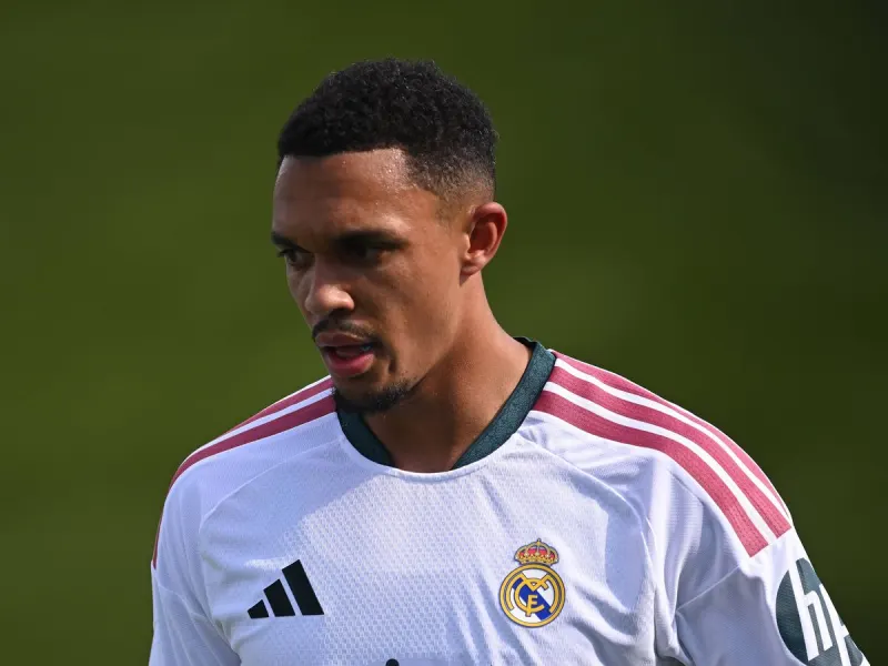 Liverpool urged to 'cut losses' on Trent Alexander-Arnold transfer deal with Real Madrid