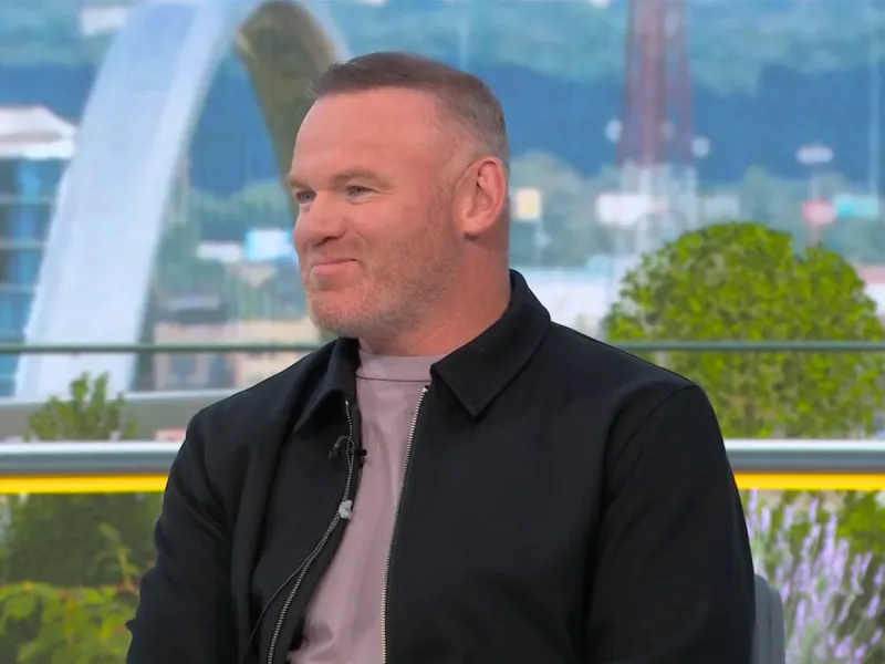 Wayne Rooney in disagreement with BBC pundit after England dressing room footage