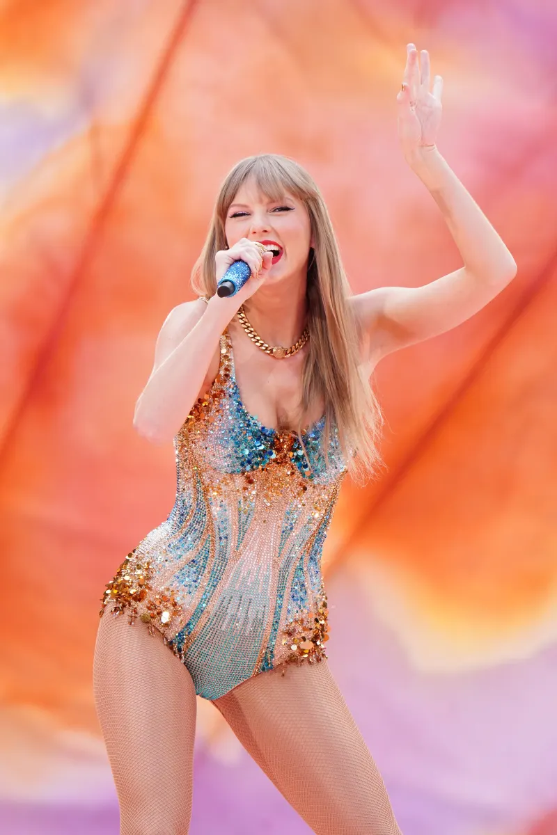 Insider reveals whether Prince William and Kate will attend Taylor Swift's wedding