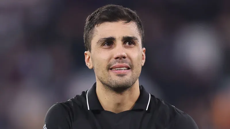 Barcelona agree stunning £65m deal to sign Man City midfielder Rodri