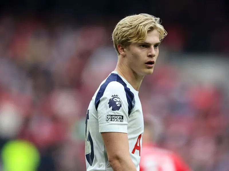 Newcastle United stage high level transfer talks over Lucas Bergvall amid Spurs 'offer' truth
