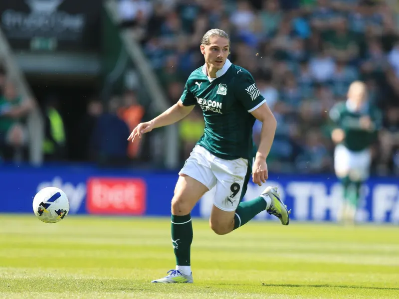 Lorent Tolaj completes Plymouth Argyle transfer to Bristol City