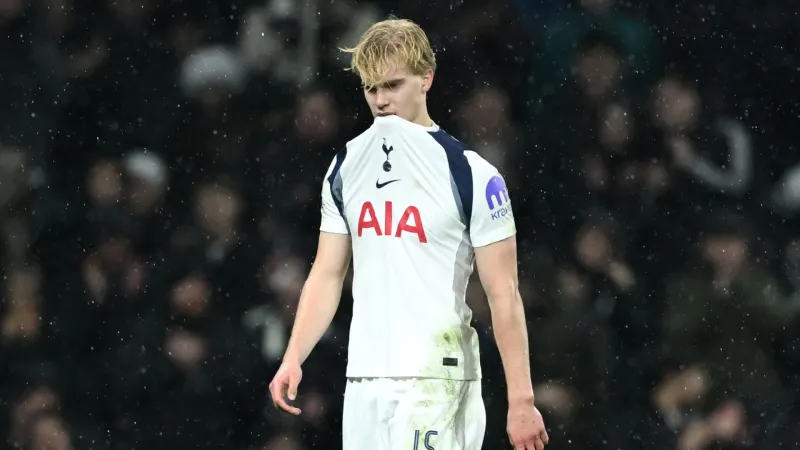 'Potentially a top, top player' - Roberto De Zerbi insists he wants Lucas Bergvall to stay at Tottenham amid Newcastle & Nottingham Forest transfer links