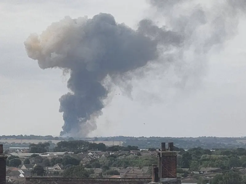 Essex fire: 100 firefighters battling huge Southend Road blaze - 'Massive explosion'